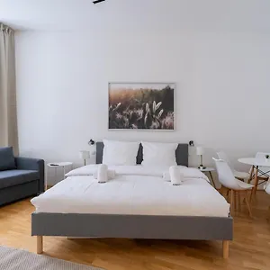 https://cosy-apartment-naschmarkt.vienna-besthotels.com